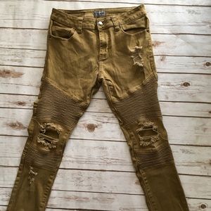 Chestnut ripped jeans